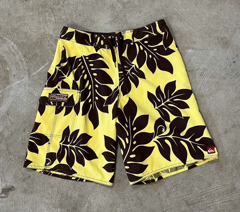 Y2K vintage Quiksilver Men's yellow Hawaiian Boardriding Floral Board Shorts 32”